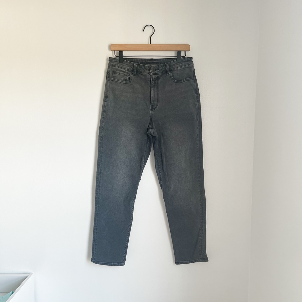 American Eagle High Rise Mom Jean - Black - Size 8 Regular